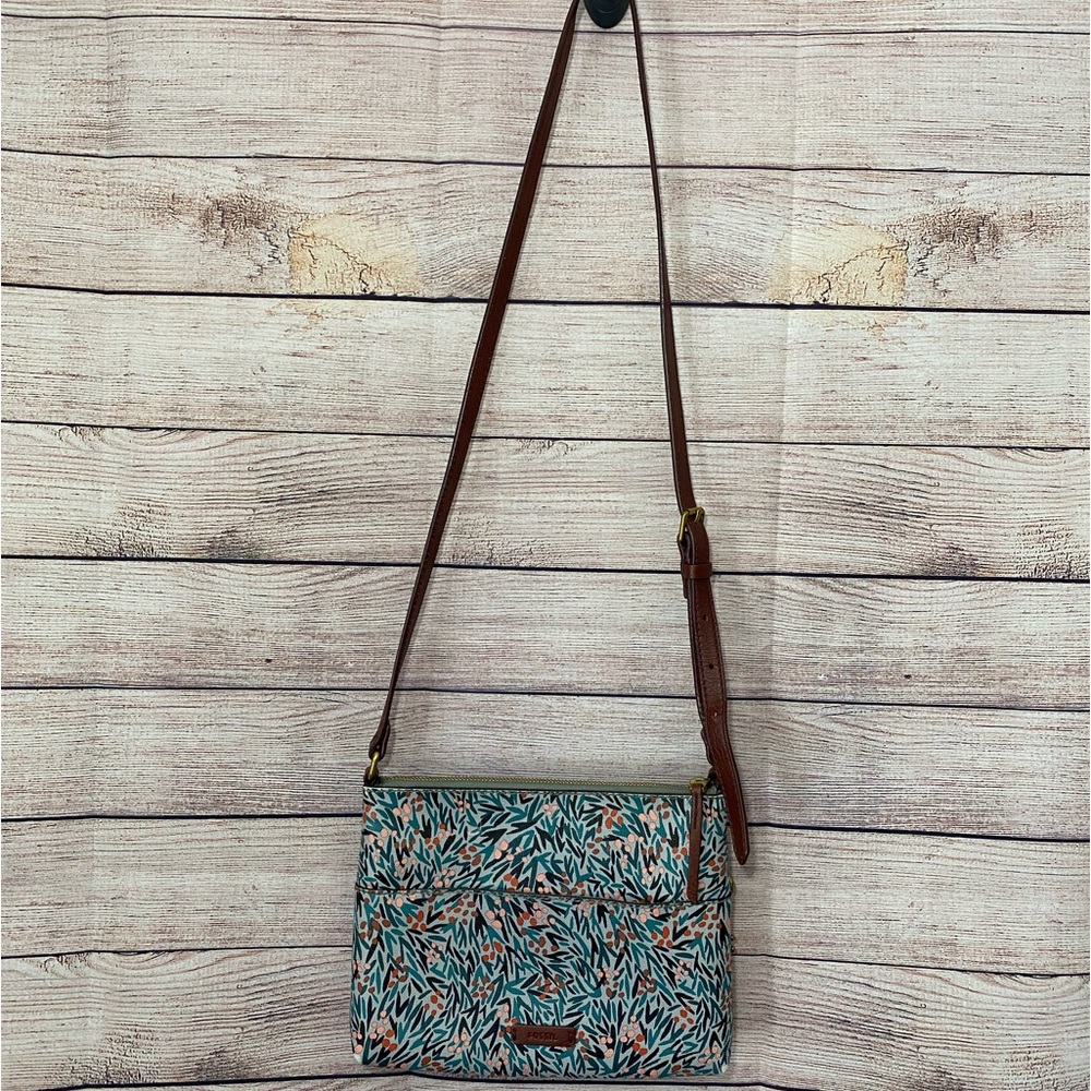 FOSSIL Floral Pattern Coated Canvas And Faux Leather Strap With Gold FOSSIL Key!